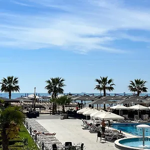 Hotel Bleart, Shkallnur